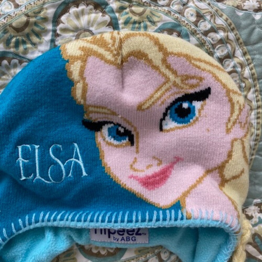 Elsa from Frozen Flipeez by ABG Knit Hat, Hat Tassel Braid Flips